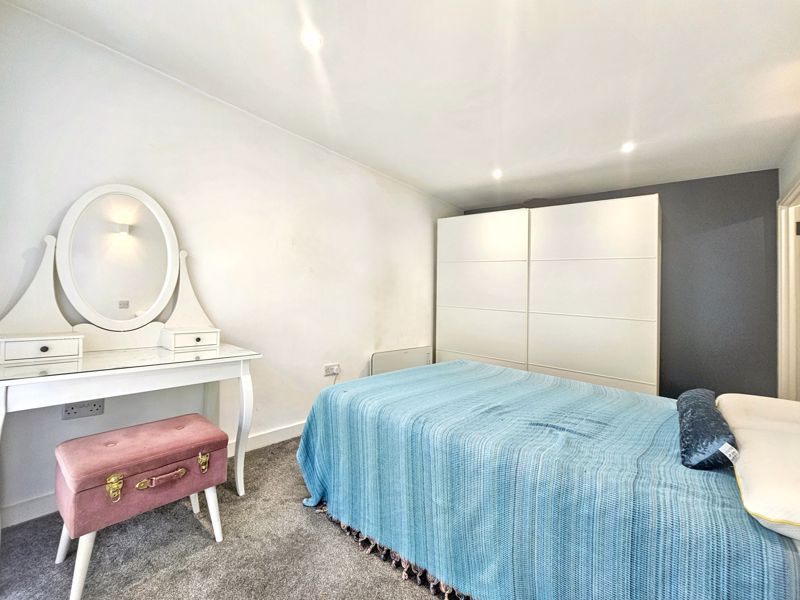 Main Bedroom- click for photo gallery